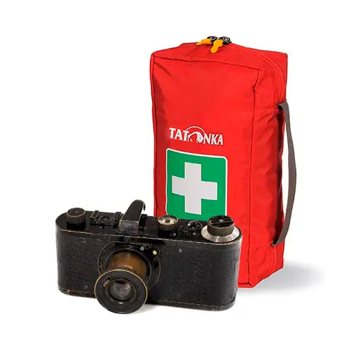 Индивидуальная аптечка, фотоаппарат